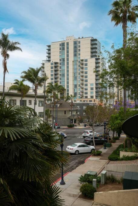 Chic Condo Steps From Petco Park San Diego Exterior photo
