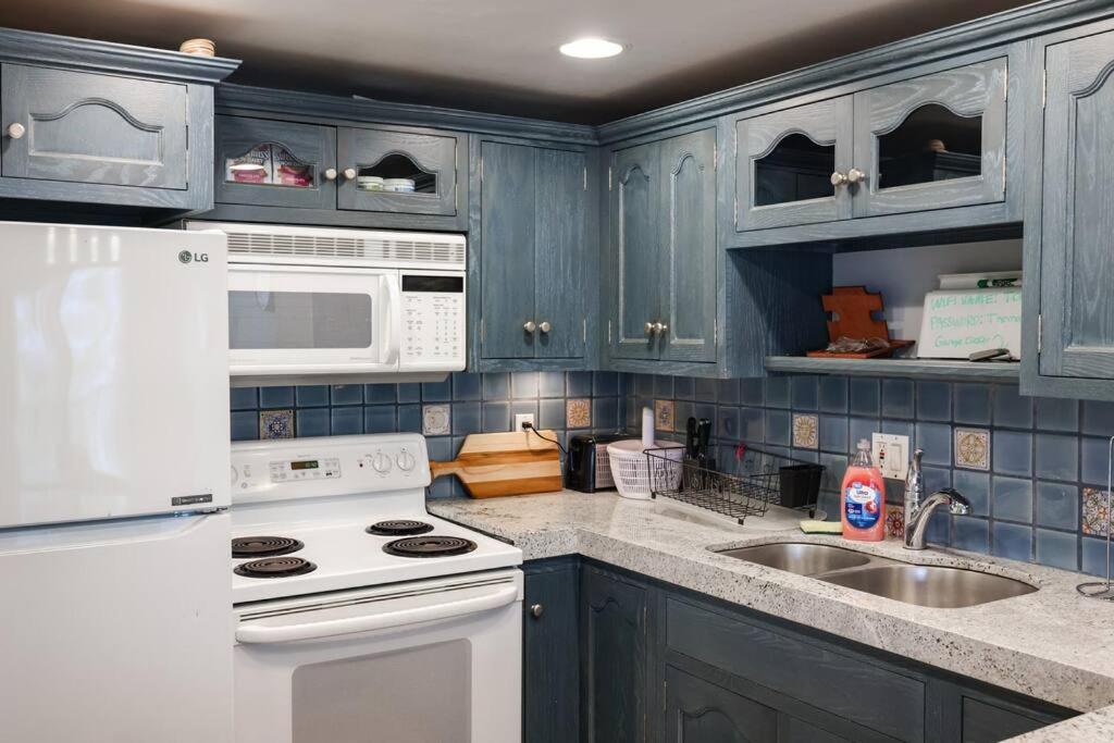 Chic Condo Steps From Petco Park San Diego Exterior photo
