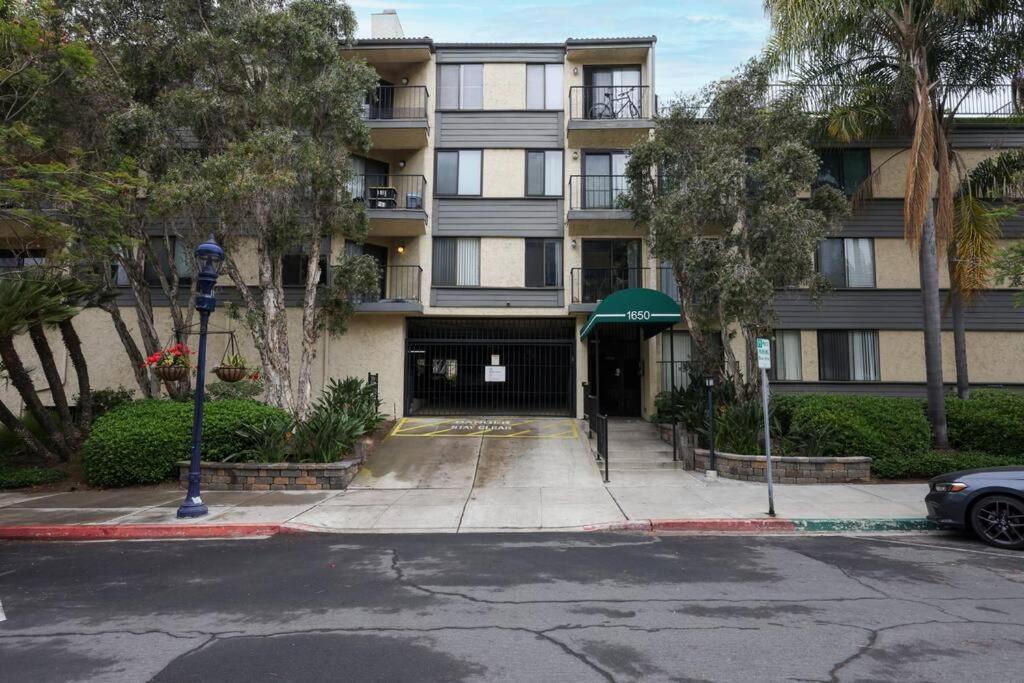 Chic Condo Steps From Petco Park San Diego Exterior photo