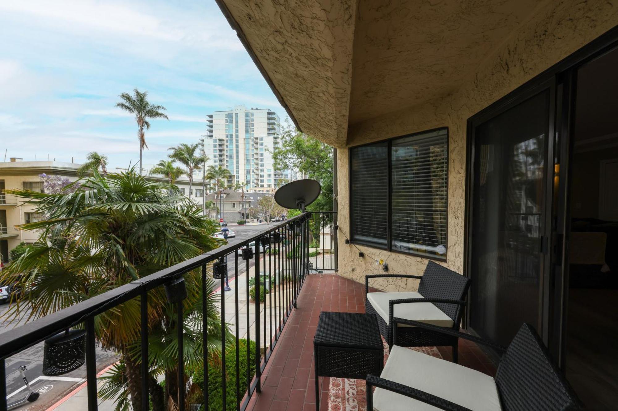 Chic Condo Steps From Petco Park San Diego Exterior photo